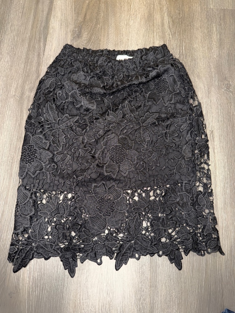 Sans Souci Black Floral Lace Pencil Skirt
